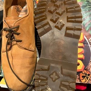 Boys size 4 Dr Martens dress shoe